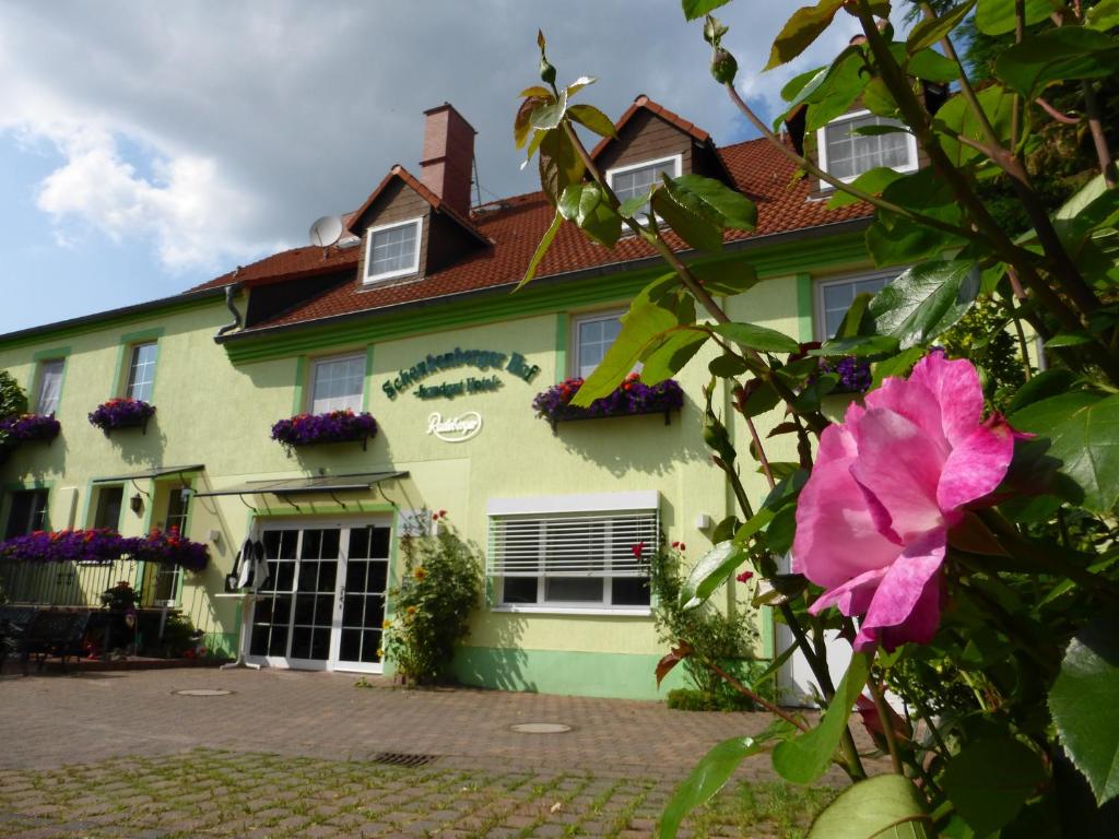 Land-gut-Hotel Schenkenberger Hof Hofegasse 3, 04509 Delitzsch