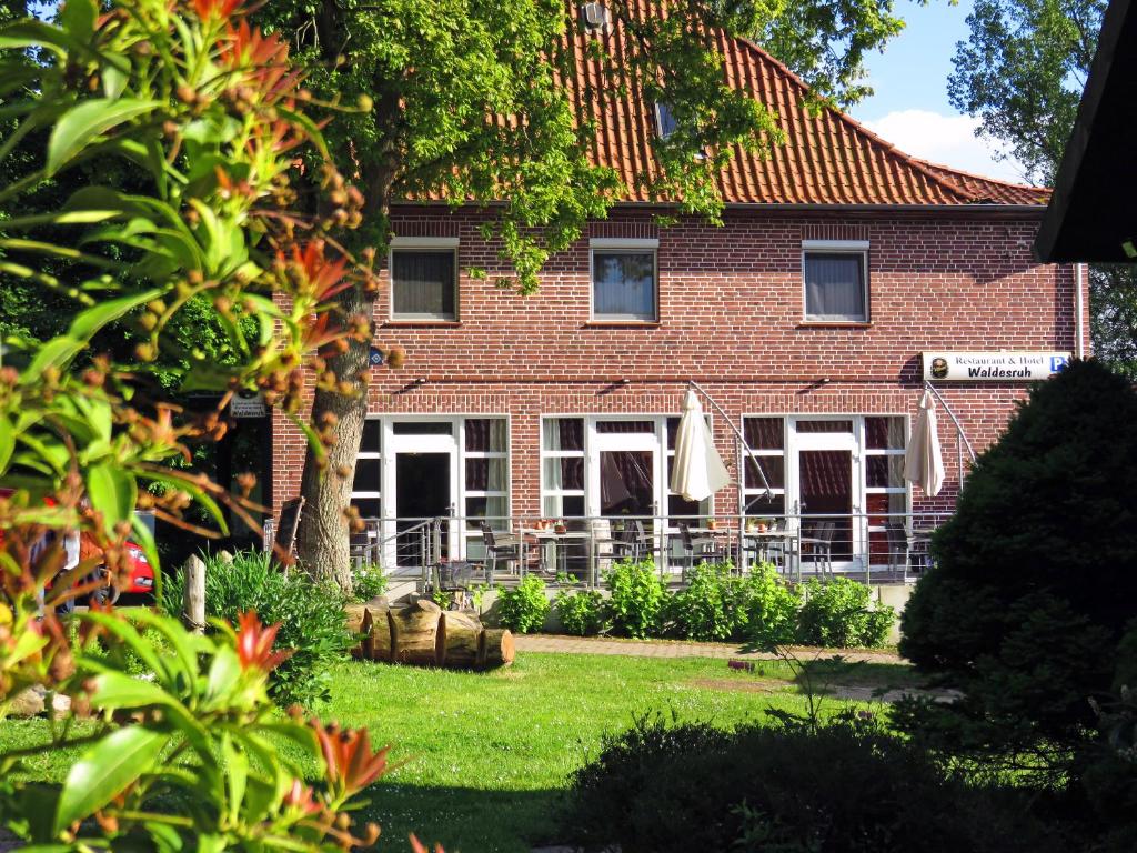 Land-gut-Hotel Waldesruh OT Bostelwiebeck 14, 29575 Altenmedingen