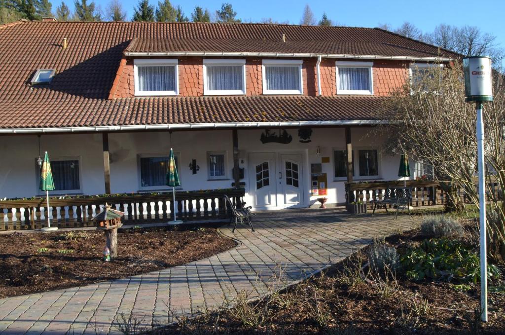 Hôtel Land-Hotel Am Wald Garni Untergrochlitzer Strasse 8 07973 Greiz