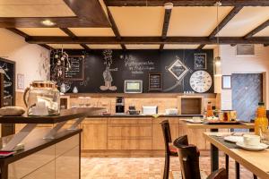 Land-Hotel Zum Schwan, Garni WEILERSWIST-METTERNICH
