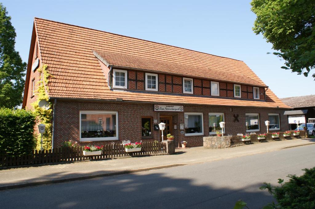 Landgasthaus Zum Naturschutzpark Lindenallee 9, 29646 Bispingen