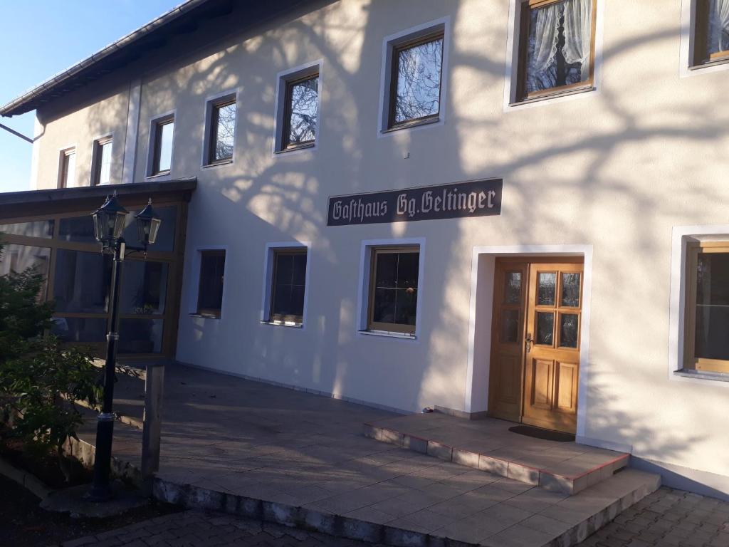 Landgasthof Geltinger Reichlkofen 8, 84166 Adlkofen