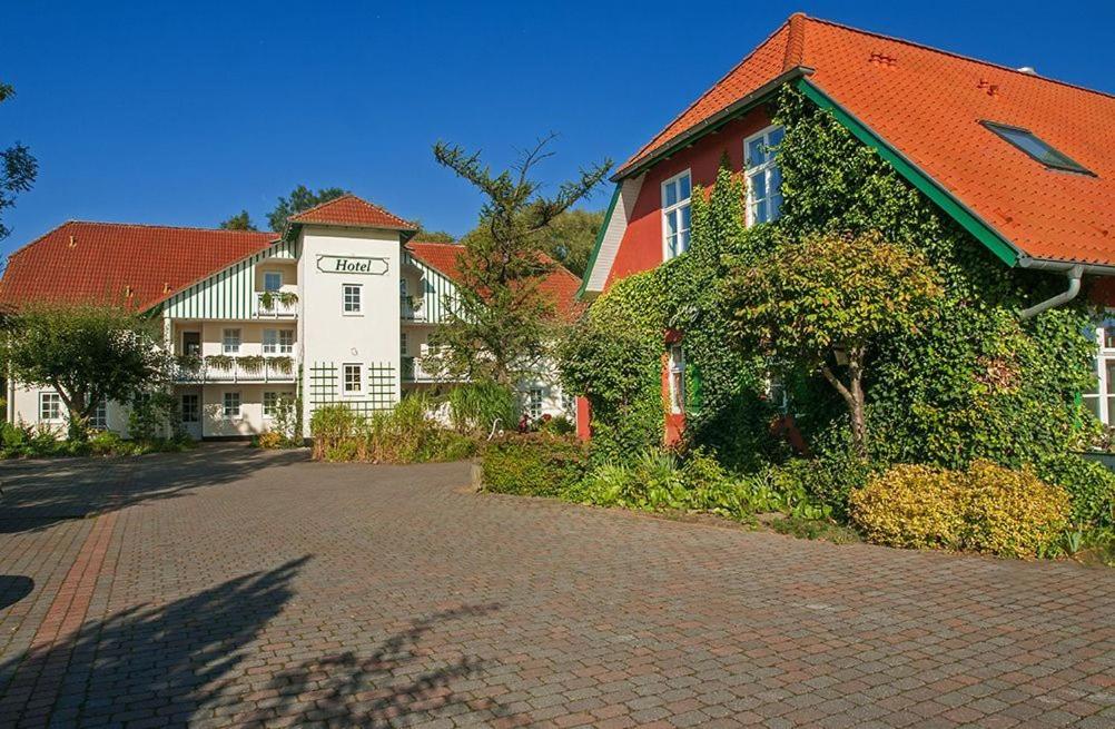 Hôtel Landgasthof & Hotel Jagdhof Hauptstr. 60 18442 Stralsund