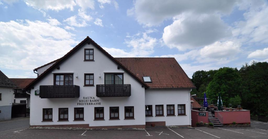 Landgasthof Lang Zum Adler Am Fennbach 13, 36148 Oberkalbach