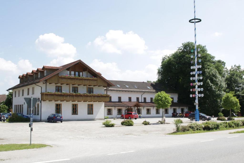 Hôtel Landgasthof Pauliwirt Neuhäusl 1 84513 Erharting