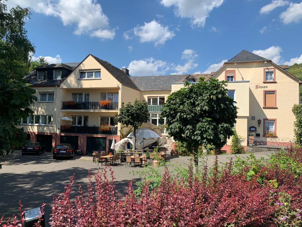 Hôtel Hotel Landgasthof Simon Bahnhofstrasse 14, 54320 Waldrach