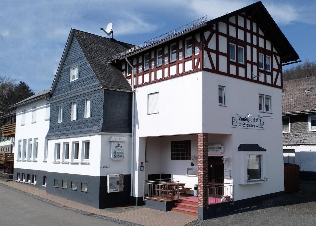 Landgasthof Steuber 20 Neuludwigsdorf, 59969 Bromskirchen