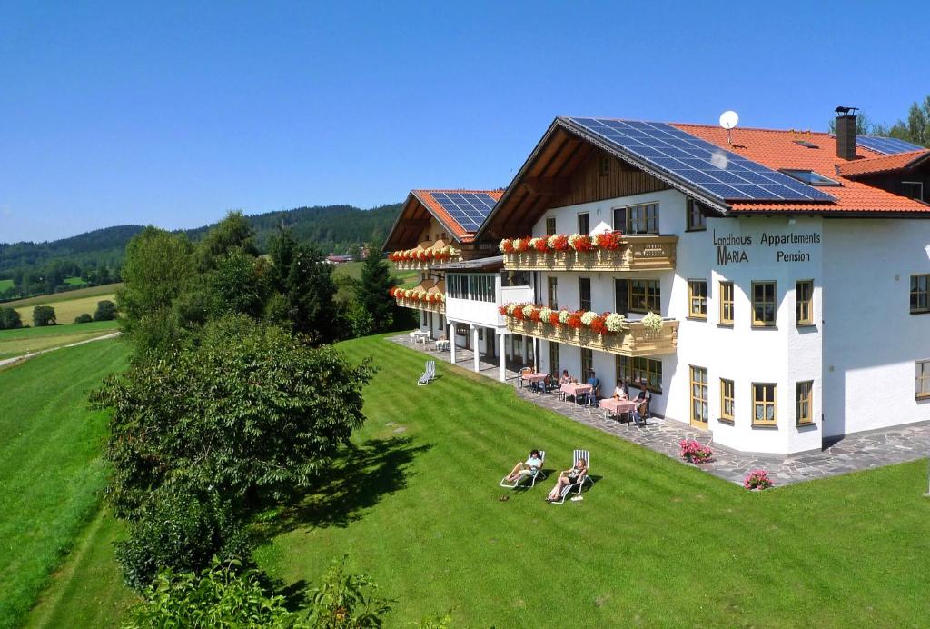 Landhaus Maria Bed&Breakfast Sankt Wolfgangstr. 18c, 94209 Regen