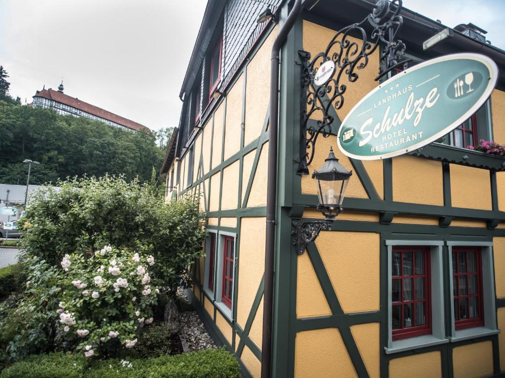 Hôtel Landhaus Schulze - Ihr hundefreundliches Hotel im Harz Osteroderstr.7 37412 Herzberg am Harz