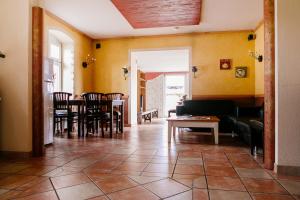 Hôtel Landhotel Airport-Inn Büchenbeurener Strasse 11 55483 Lautzenhausen Rhénanie-Palatinat