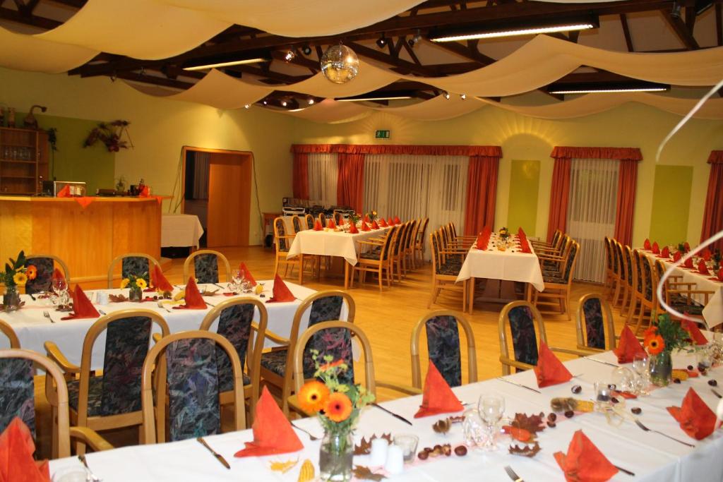 Landhotel \ Obergoseln 4, 04720 Großweitzschen
