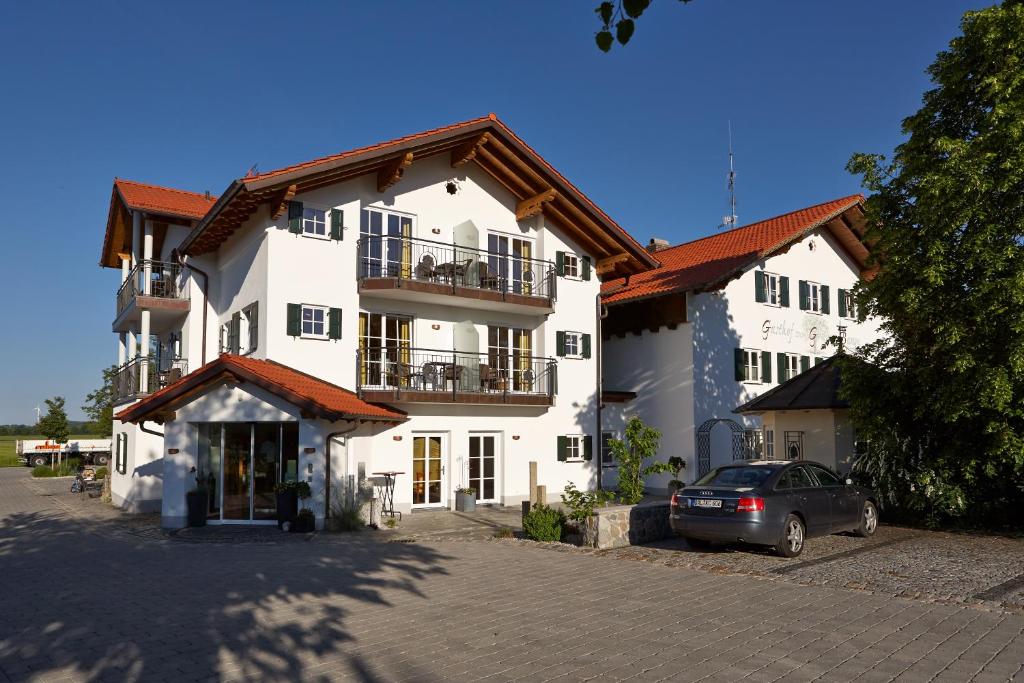 Landhotel Grüner Baum Ostendorferstraße 11, 87679 Westendorf