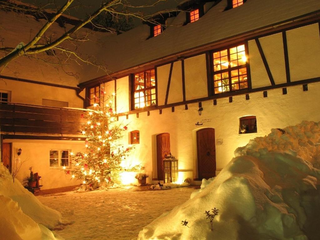 Landhotel im Hexenwinkel Schweizerstr. 10, 75446 Wiernsheim