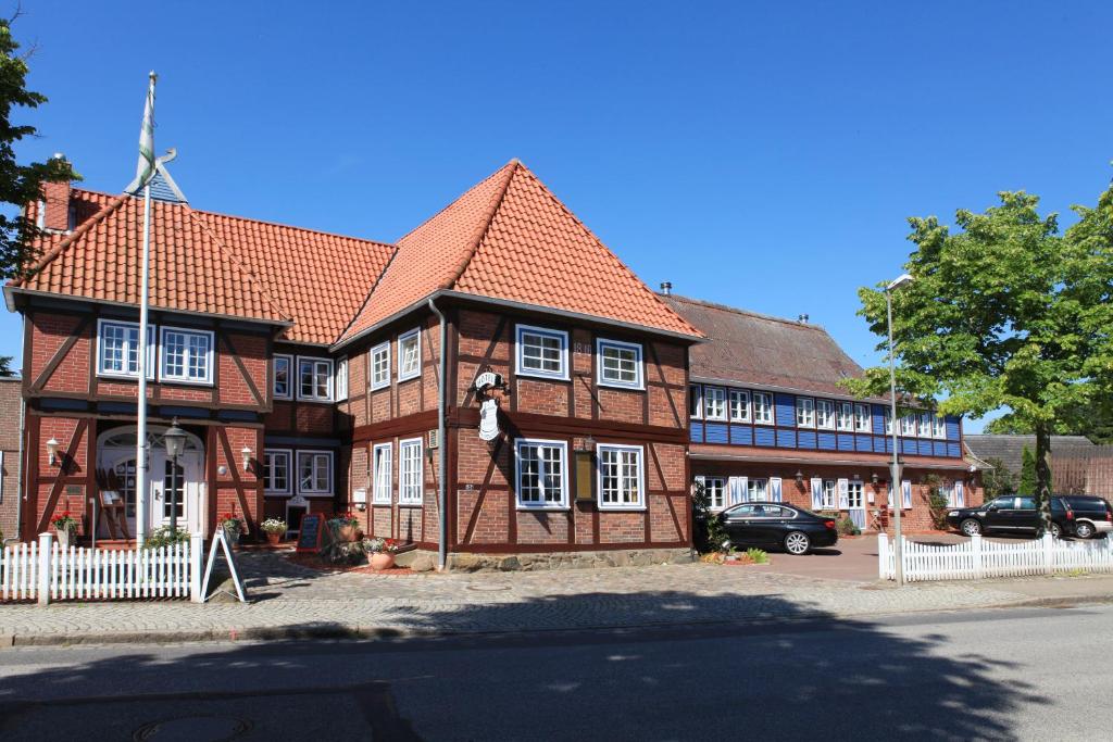 Landhotel Klempau Lübecker Str. 5-7, 23628 Lübeck