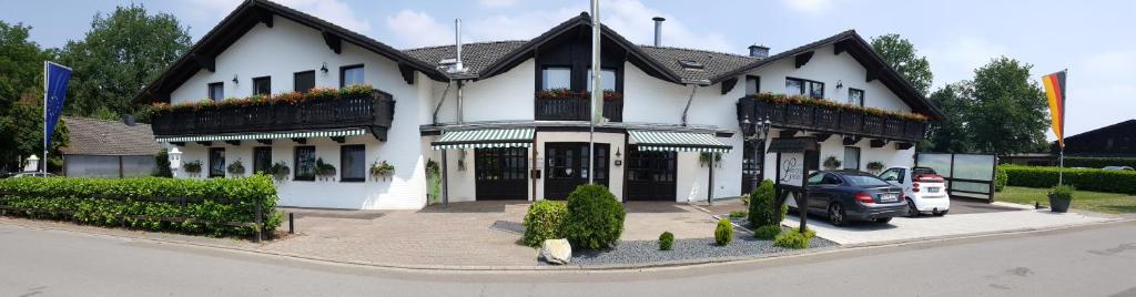 Landhotel Linden am Venekotensee Venekotenweg 4, 41372 Niederkrüchten