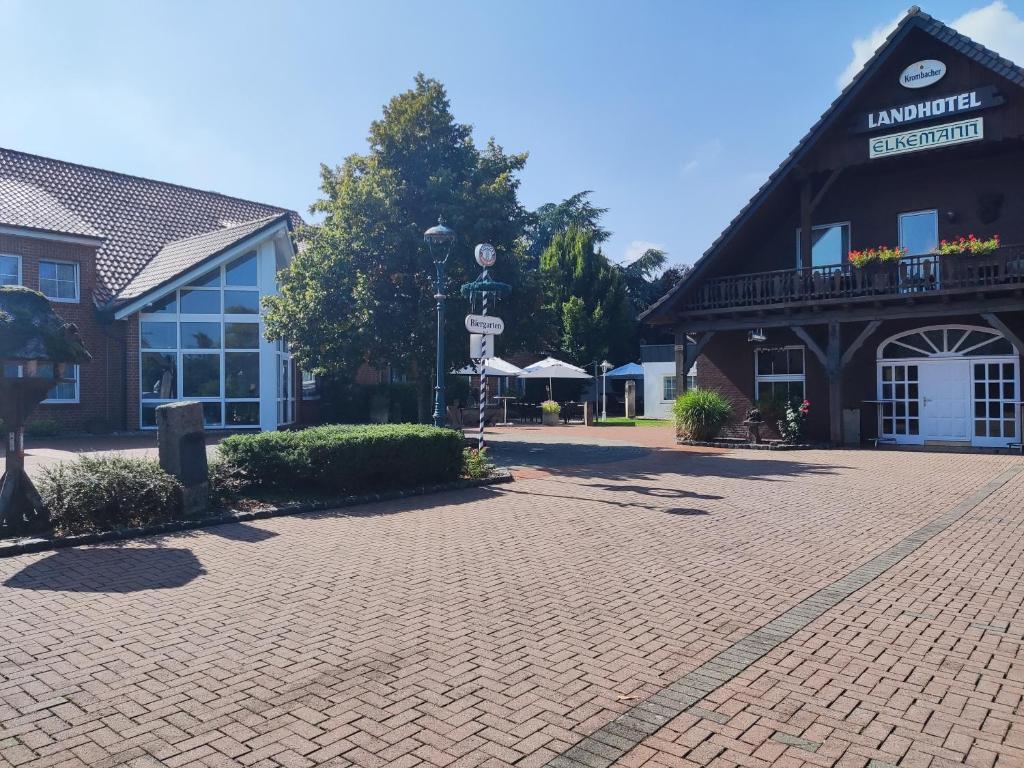 Landhotel & Restaurant Elkemann Eper Str. 2, 48683 Ahaus