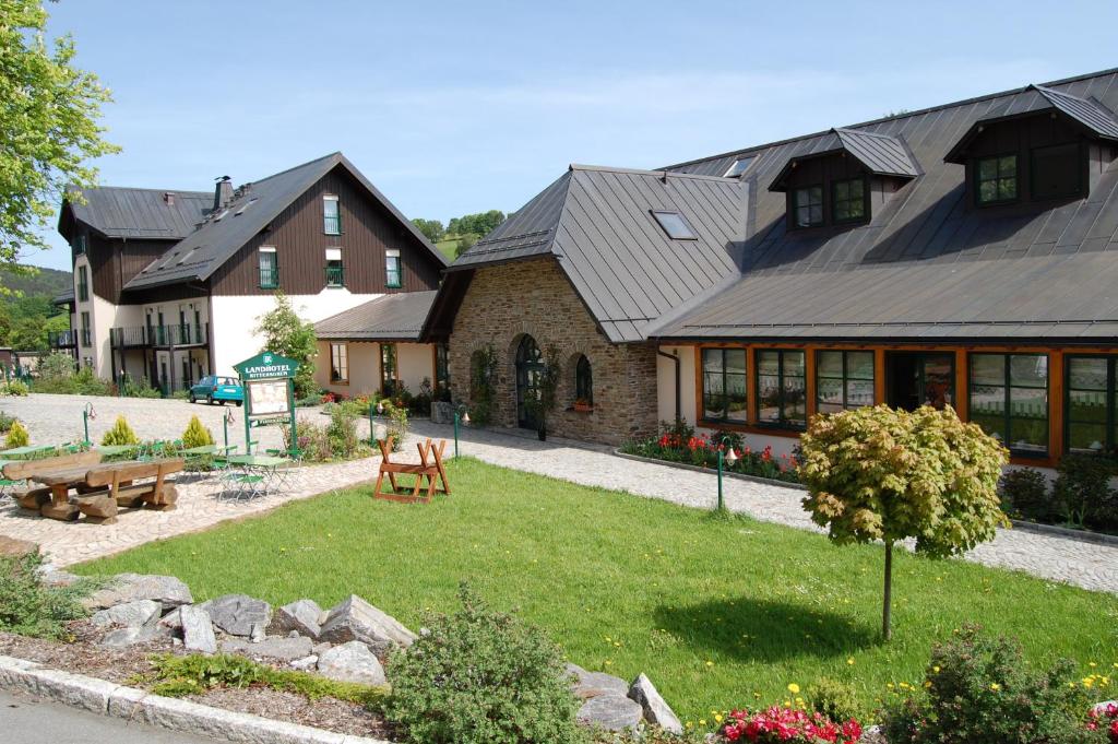 Landhotel Rittersgrün Karlsbader Straße 23, 08359 Breitenbrunn/Erzgeb.