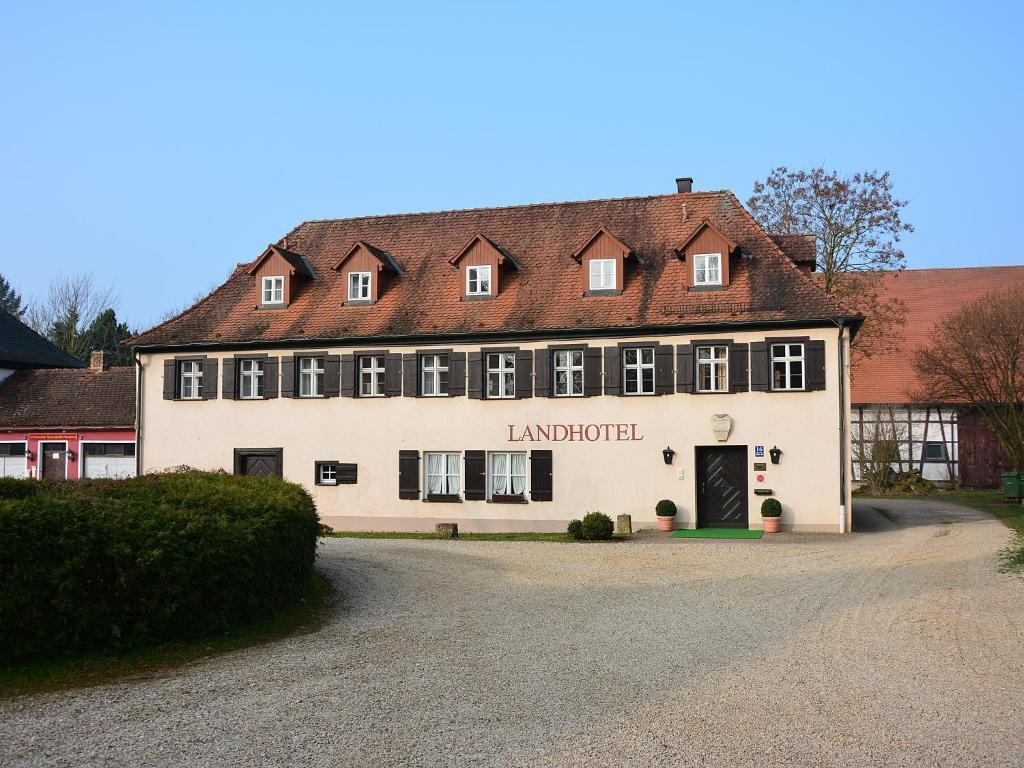 Landhotel Schloss Buttenheim Schloss-Str. 16, 96155 Buttenheim