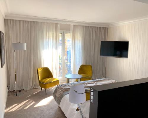 Hôtel Hôtel Le Canberra 120 Rue Antibes Cannes