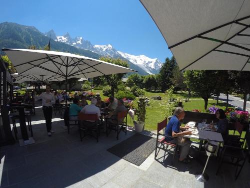 Hôtel Hotel Le Castel 100 route des Tines Chamonix-Mont-Blanc