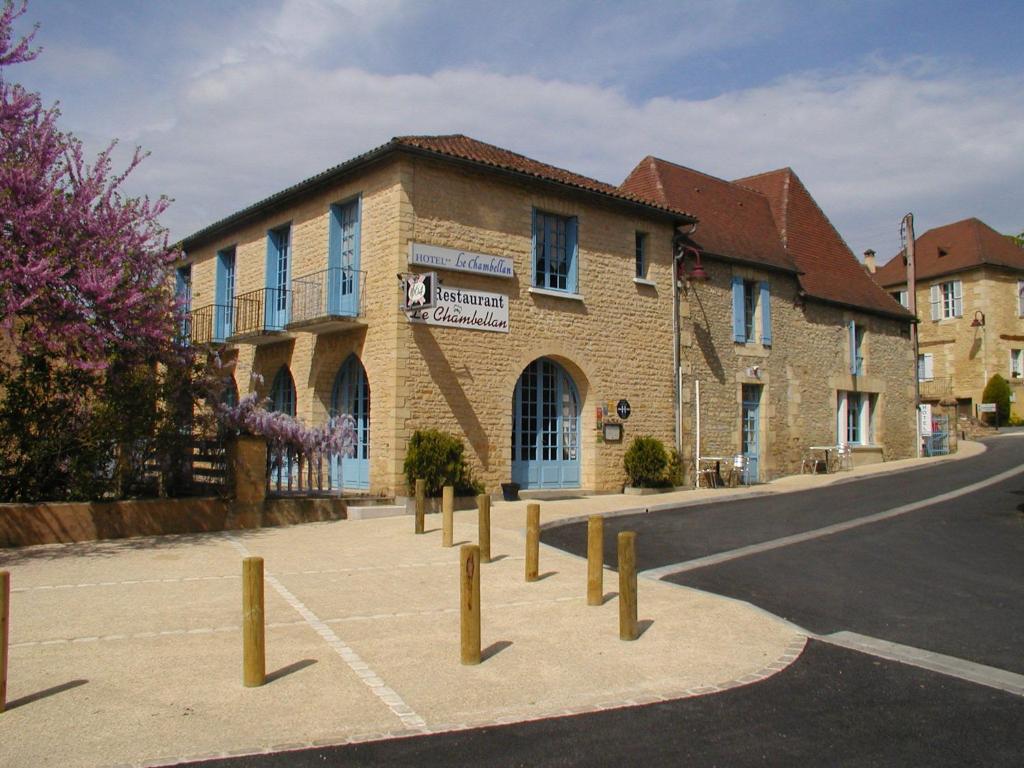 Hôtel Le Chambellan Place De L'eglise 24220 Coux-et-Bigaroque
