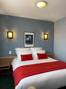 Le Cheval Blanc - Logis Hotel