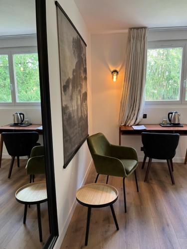 Le Clos Du Pontic Logis et Cit'Hotel