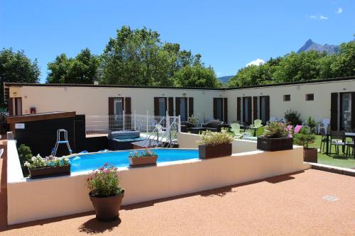 Hotel Le Connetable Saint-Bonnet-en-Champsaur france