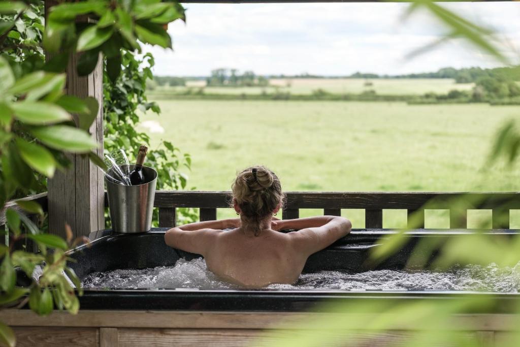 LE DOMAINE DES PRES VERTS Nature & Spa 10 Impasse des Pres Verts, Hameau de Pochey, 21230 Jouey