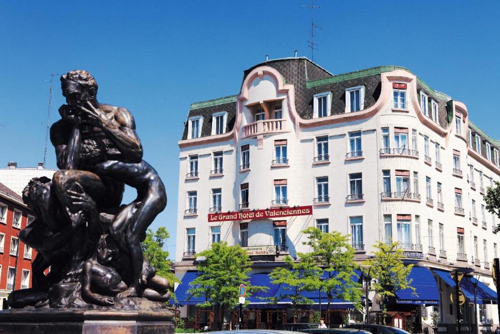 Hôtel Le Grand Hotel 8 Place De La Gare 59300 Valenciennes