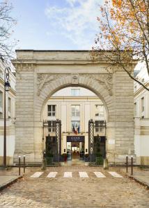 Le Louis Versailles Château - MGallery