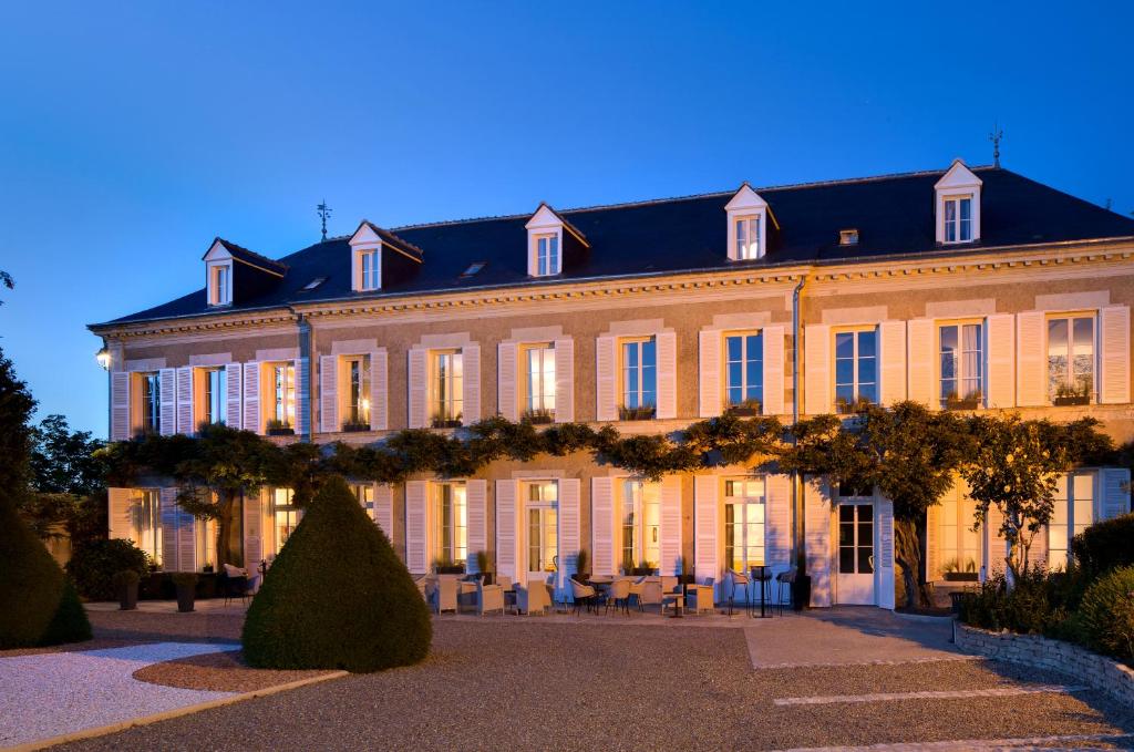 Hôtel Le Manoir Les Minimes 34 Quai Charles Guinot 37400 Amboise