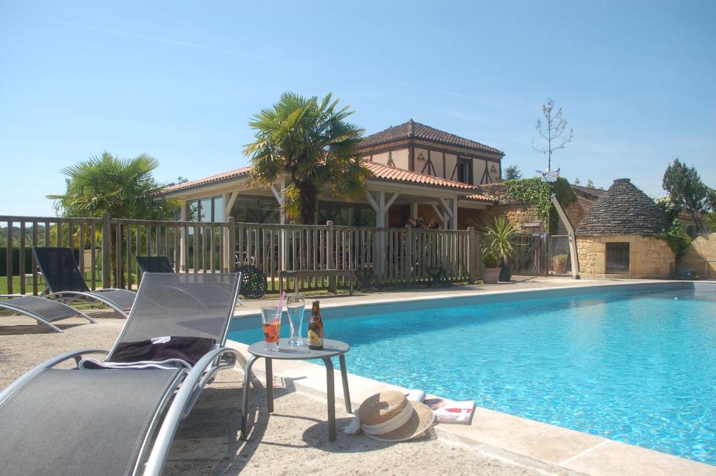 Hôtel Hotel Le Mas de Castel - Piscine chauffee Route du Sudalissant, 24200 Sarlat-la-Canéda