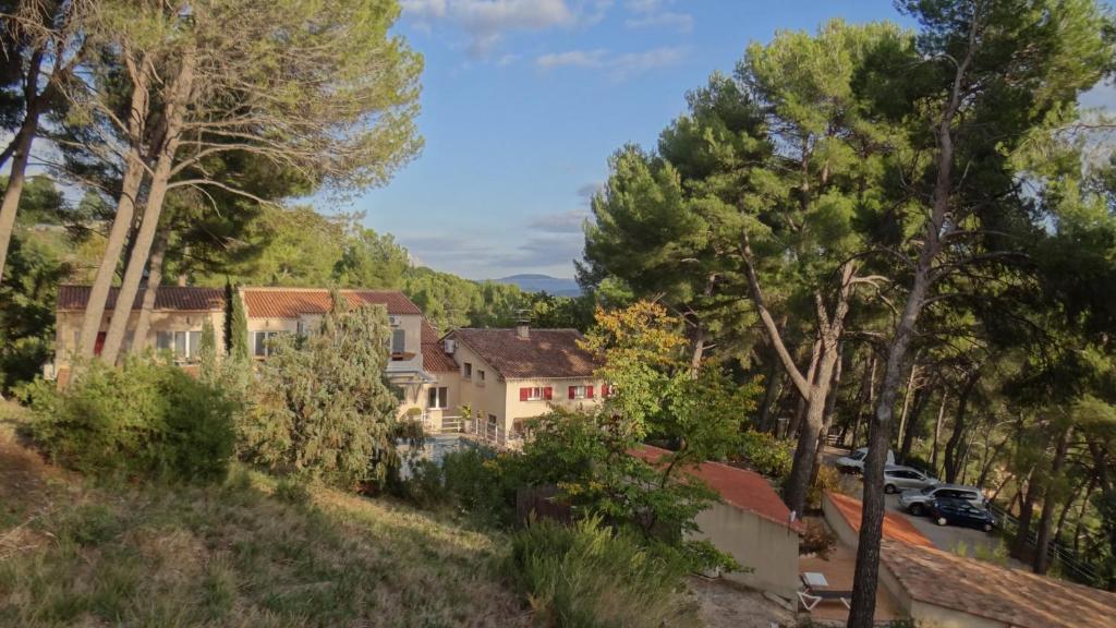 Hôtel Le Mas des Ecureuils 1170 Petite Route des Milles 13090 Aix-en-Provence