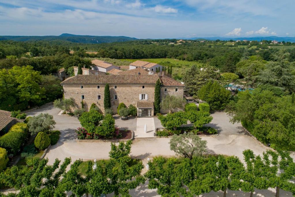 Hôtel Le Mas du Terme Route de Bagnols sur Cèze 30430 Barjac