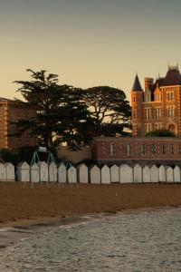 Hôtel Le Nessay Boulevard du Bechay 35800 Saint-Briac-sur-Mer Bretagne