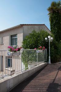 Hôtel Le Pavillon Bleu Hotel Restaurant 12 allée des Algues 17200 Royan -1