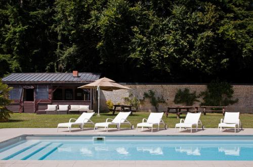 Le Pavillon De Gouffern B&B
