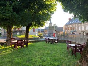 Hôtel Le Relais des Sites Le Bourg 15320 Faverolles Auvergne