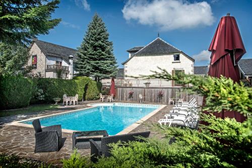 Hotel Le Rocher Blanc Albaret-Sainte-Marie france