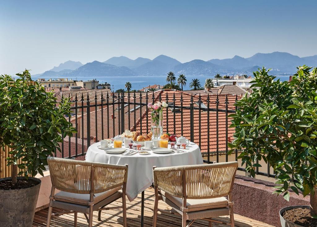 Hôtel Hotel Le Suquet Cannes 5 Rue des Tambourinaires, 06400 Cannes