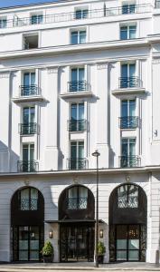 Hôtel Le Tsuba Hotel 45 Rue des Acacias 75017 Paris Île-de-France