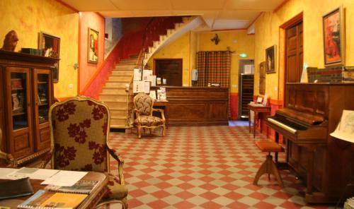Les Arcades Le Lion D'or