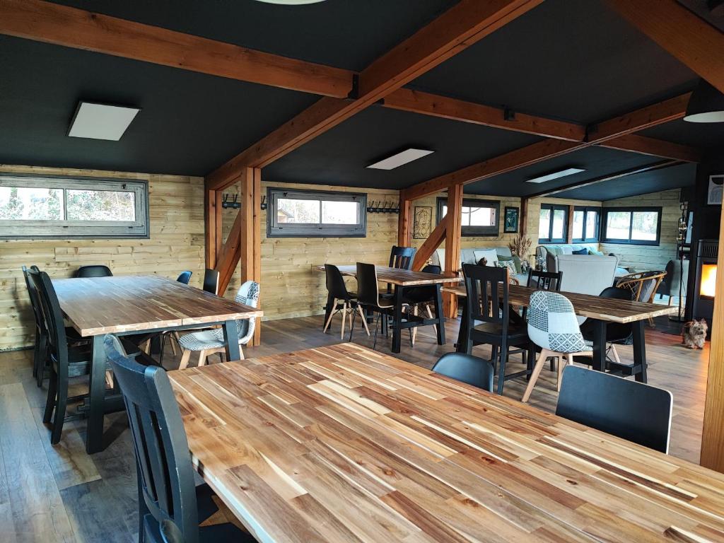Hôtel Les Chalets Du Goulet route du goulet-Lieu dit Las Toumbos 48190 Le Bleymard