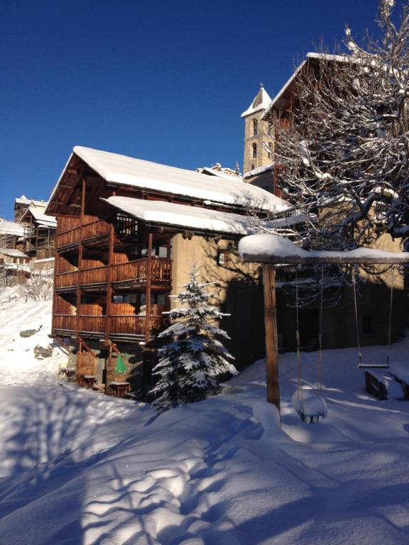 Les Chalets du Villard Quartier du Villard, 05350 Saint-Véran