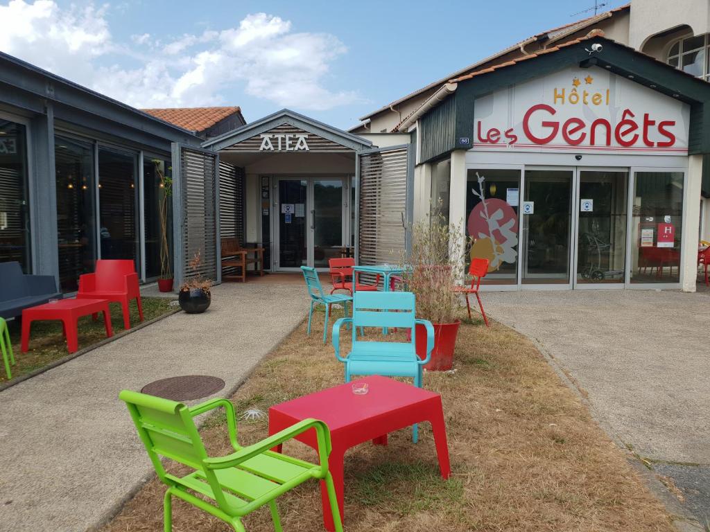 Hôtel Hotel LES GENETS - Restaurant ATEA Rond Point de Maignon, 86 avenue du 8 Mai 1945, 64100 Bayonne