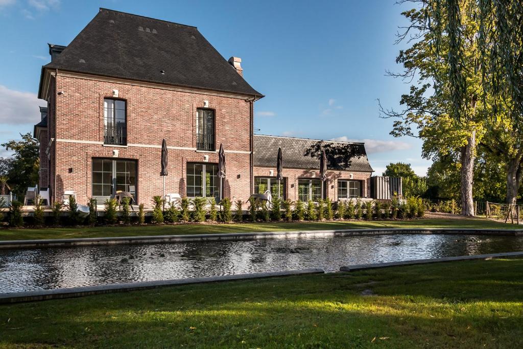 Hôtel Les Jardins de Joséphine - Le Manoir 3 Rue du Domaine 27000 Évreux