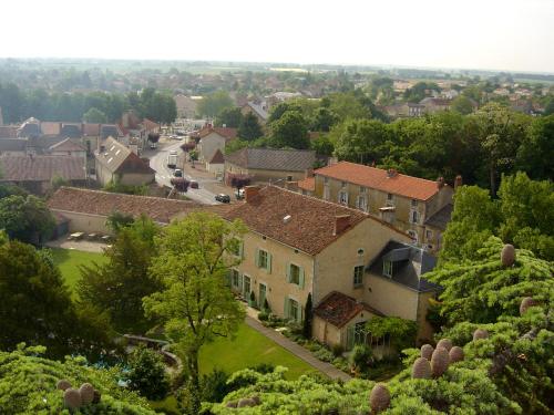 Hôtel Hôtel Les Orangeries 12 Avenue Du Docteur Dupont Lussac-les-Châteaux