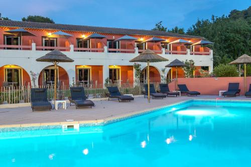 Les Pins Blancs en Provence