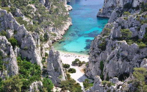 Hôtel HôTEL LES VOLETS ROUGES - CASSIS S/N Route De La Gineste Cassis